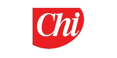 Logo rosso di Chi con scritta bianca in corsivo su sfondo bianco.